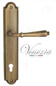 Дверная ручка Venezia на планке PL98 мод. Classic (мат. бронза) под цилиндр